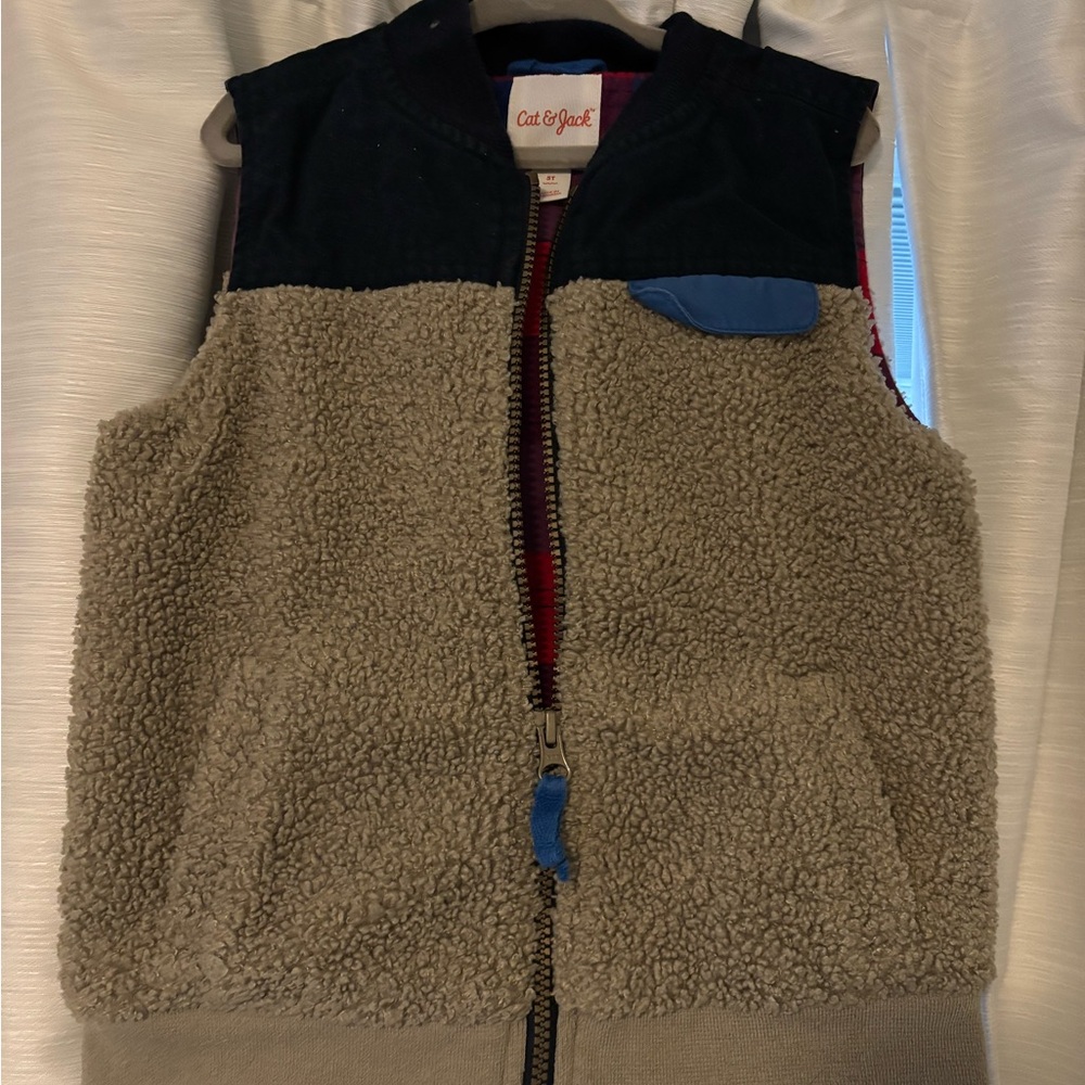 Cat & Jack Navy and Red Vest